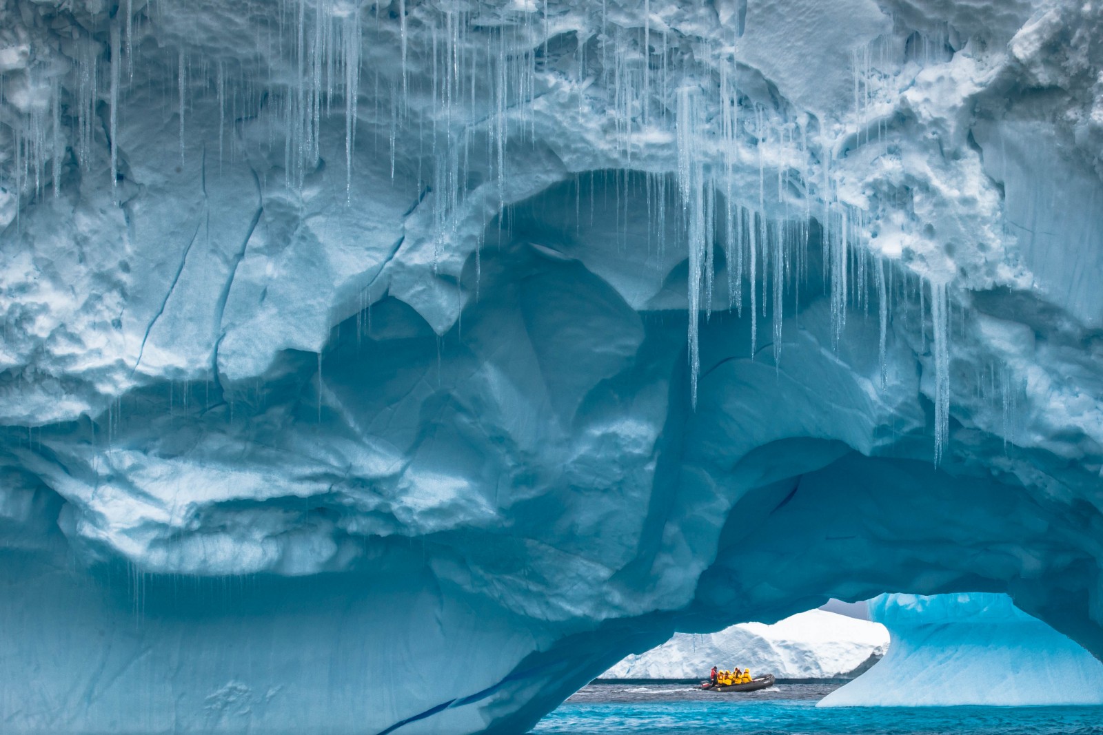 Voyage to the Arctic and Antarctic – Your bucket list destinations!