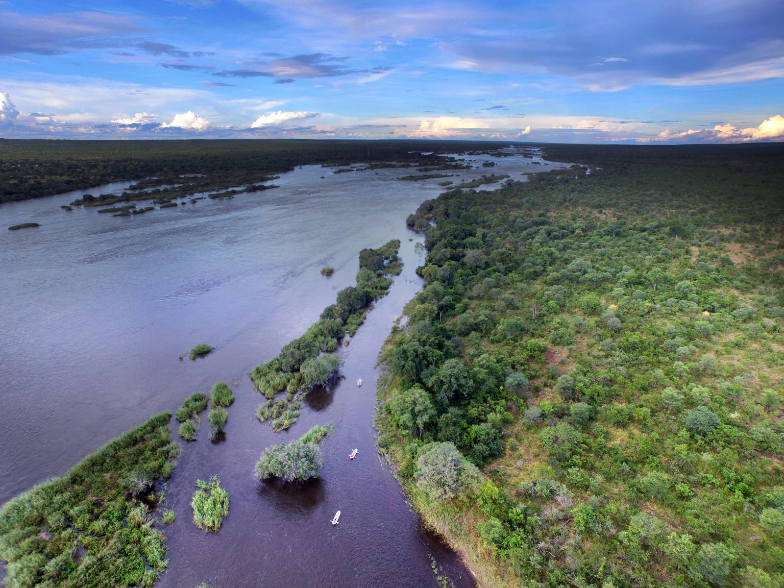 Zambezi river, Zambezi National Park, Zimbabwe, Africa, Supplier Website