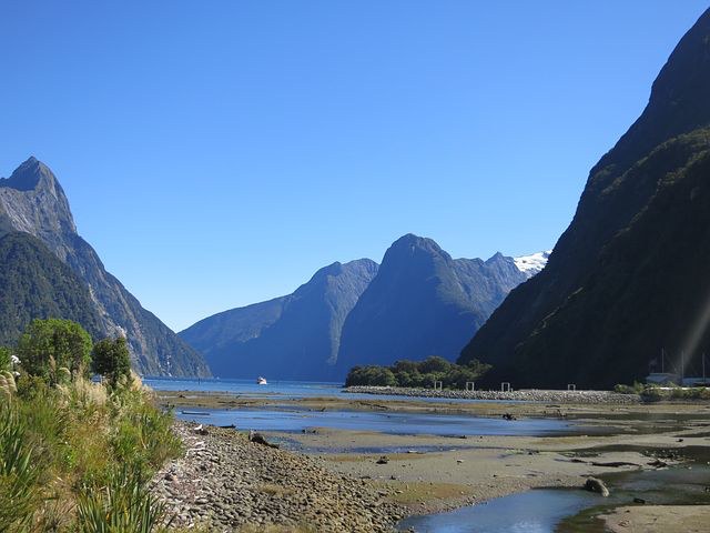 Hike, Milford Sound, New Zealand, Pixabay.com