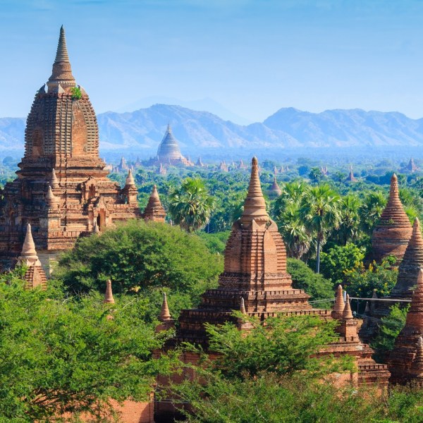 Magnificent Journey through Myanmar (16 days)