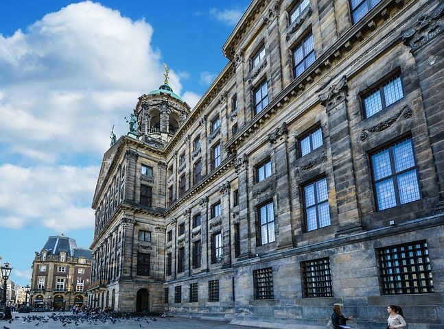 Dam Square, Amsterdam, Supplier