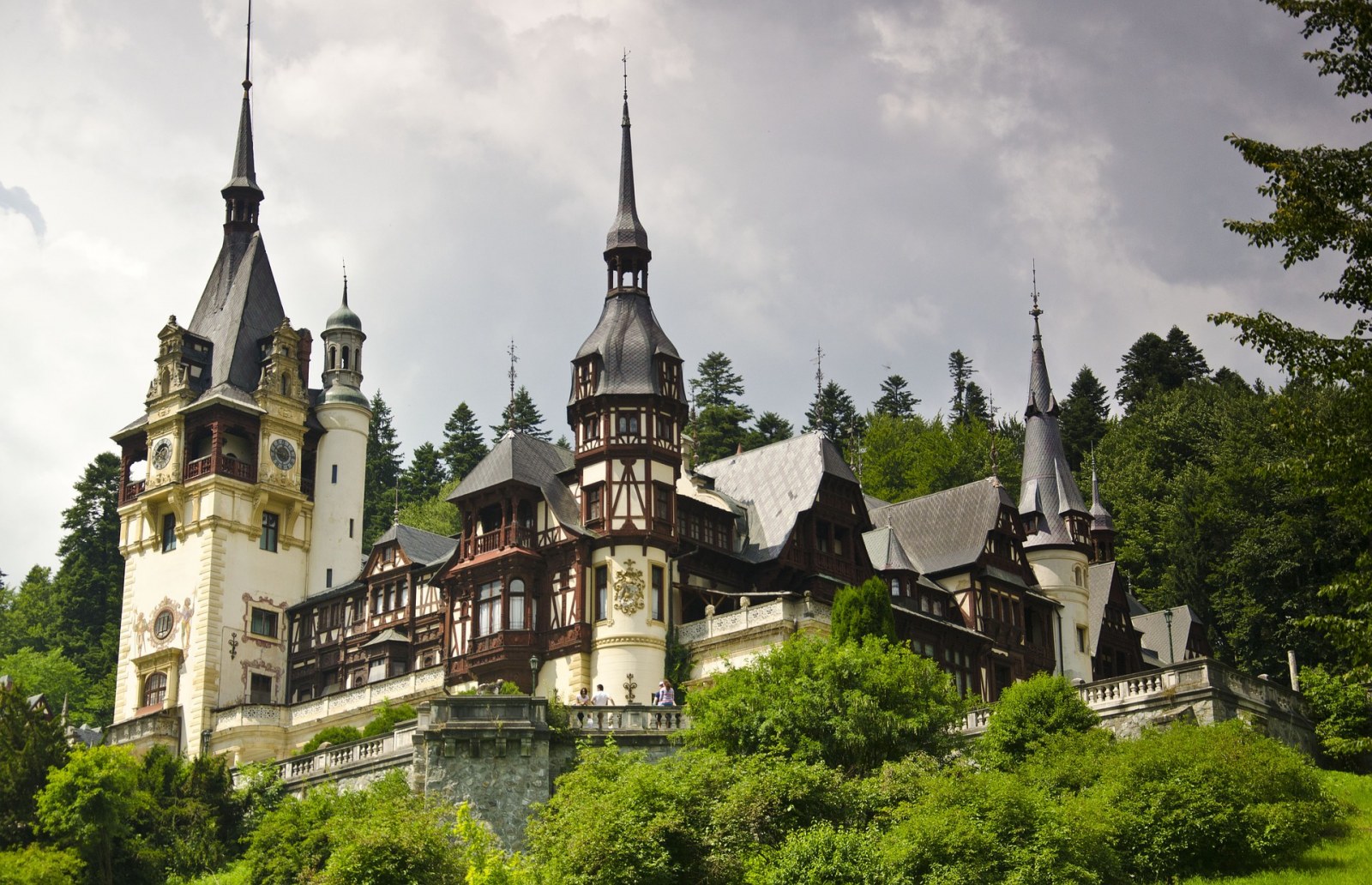 peles-castle, Sinaia, Romanian, Pixabay.com