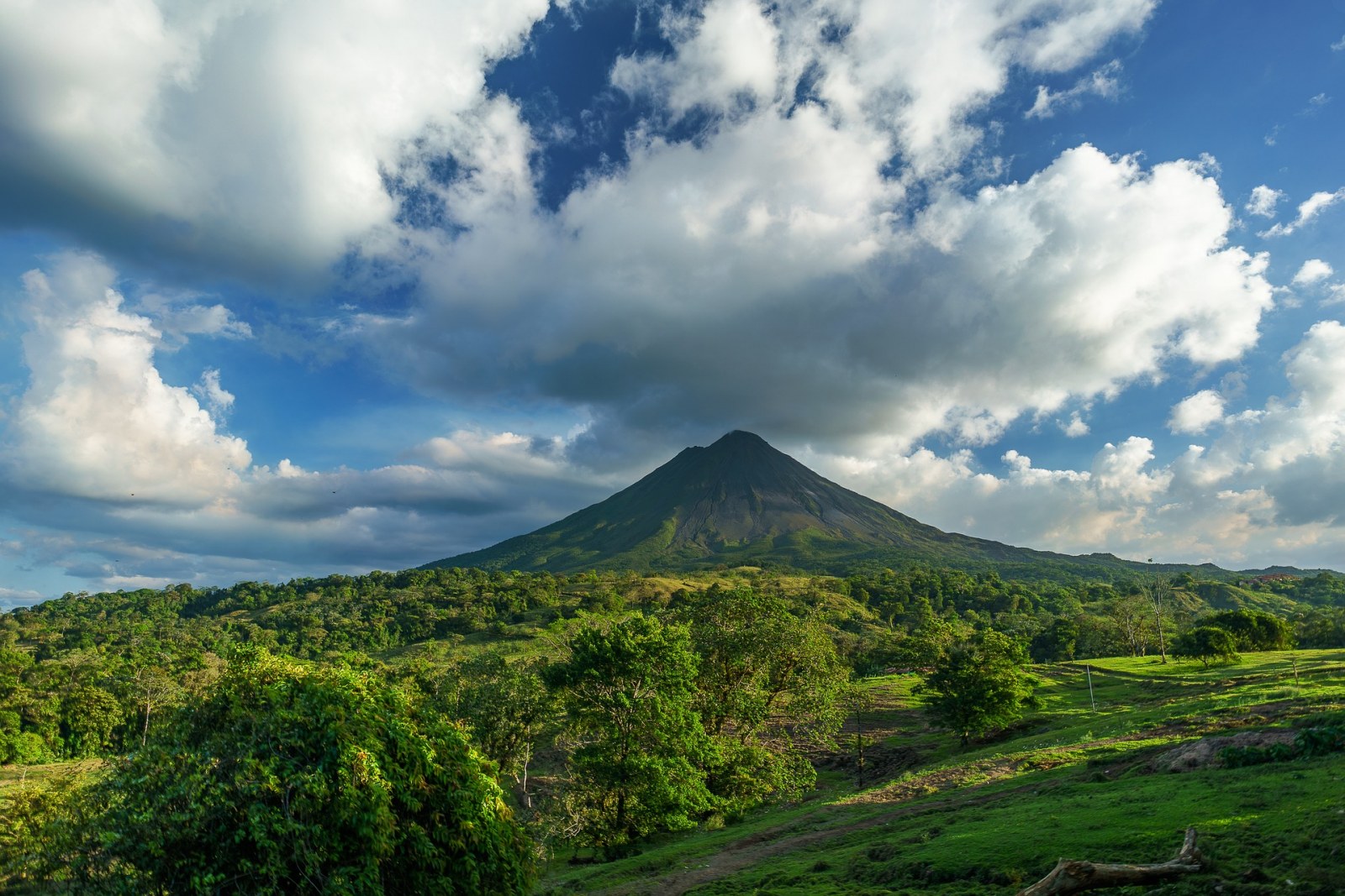 Arenal volcano, Costa Rica, Pixabay.com